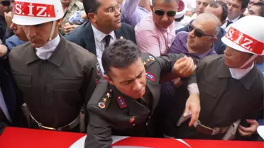 CHP'nin 'Adalet Yürüyüşü'Ne Şehit Yüzbaşının Ağabeyi Destek Vererek: 'Sadece Adalet İstiyoruz' Dedi