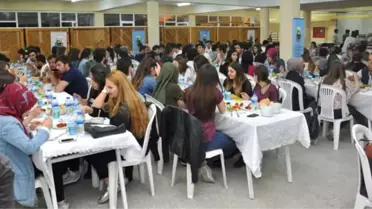 Ilgın'da Başarılı Öğrenciler İftarda Bir Araya Geldi