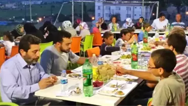 ABD'deki Müslümanlardan Suriyelilere İftar