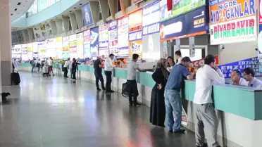 Otogarlarda Bayram Yoğunluğu