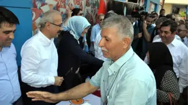 Bakan Elvan, Tarsus'ta Bayramlaştı