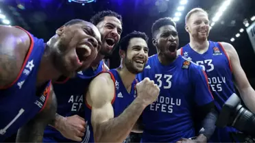 Anadolu Efes, Thomas ve Honeycutt ile Yollarını Ayırdı