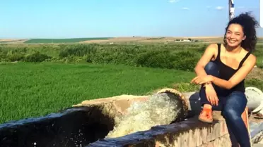 Dünya Güzeli Akın'dan Doğada Pozlar