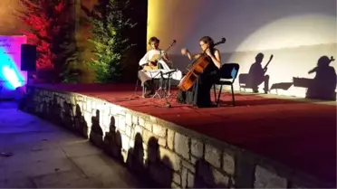 Yıkılmak İstenen Tarihi Açık Hava Sinemasında, Ünlü Sanatçılar Konser Verdi