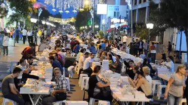 Ramazan'da 30 Bin Kişi Mahalle İftarlarında Bir Araya Geldi