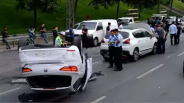 Sürücüsü Kalp Krizi Geçiren Otomobil 4 Araca Çarptı: 10 Yaralı