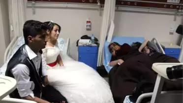 Gelin ve Damatla Birlikte 143 Kişi, Düğün Yemeğinden Zehirlendi
