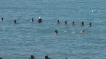 Hava Sıcaklığı 30 Dereceyi Geçti, Vatandaşlar Plajlara Akın Etti