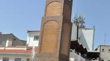 Sandıklı'ya Yeni Yapılan Saat Kulesi Büyük Beğeni Topladı