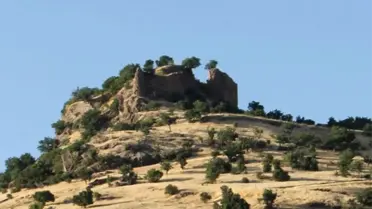 Kormas Kalesi'nden Geriye Kalıntılar Kaldı