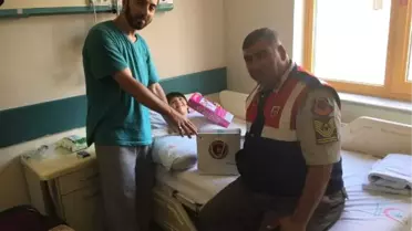 Uludağ'da Havale Geçiren Çocuğun Yardımına Jandarma Koştu