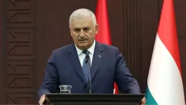 Aktüel Görüntü) Başbakan Yıldırım ' Yürümeye Devam Edersen Ömrün Biter Bu Yollar Bitmez'
