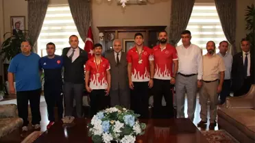 Avrupa Şampiyonluklarını 15 Temmuz Şehitlerine Armağan Ettiler