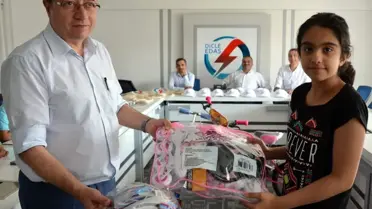 Dicle Elektrik'te Düzenlediği Resim Yarışmasında Dereceye Girenler Ödüllerini Aldı