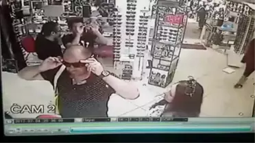 Kadın Turist Gözlüğü Böyle Çaldı