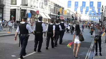 Pride İn London' Yürüyüşü Büyük İlgi Gördü