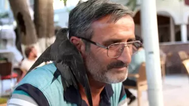 3,5 Yıldır Bu Şekilde Geziyor, Görenler Şaşkın!