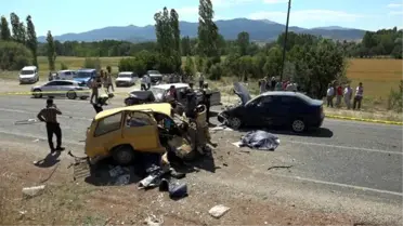 Seydikemer'de Zincirleme Kaza: 3 Ölü, 4 Yaralı
