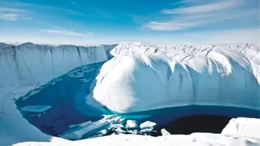 Antarktika'dan Kıbrıs'ın Üçte İkisi Büyüklüğünde Buzdağı Koptu