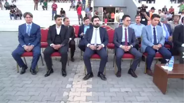 Elazığ'da Gece At Yarışları Başladı