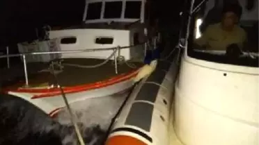 Motoru Arızalanan Teknedeki 3 Kişi Kurtarıldı