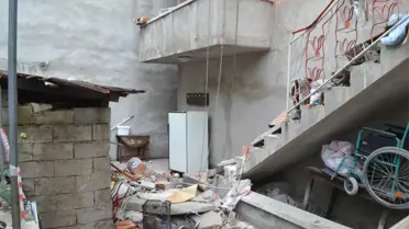 Balkon Çöktü: 2 Yaralı
