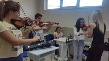 Sanatsever Çocuklardan Yunusemre'nin Kurslarına Yoğun İlgi