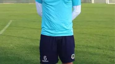 Alanyasporlu Futbolcunun Pasaportu Havalimanında Çalındı