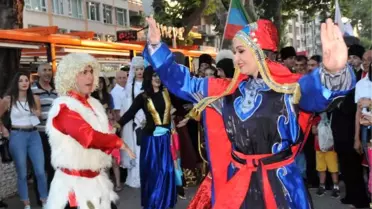 14. Yalova Uluslararası Kafkas Dans ve Müzik Festivali Kortejle Başladı