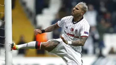 Beşiktaş, 2 Günlük Gecikmeyi Affetmedi: Quaresma Para Cezası Alacak