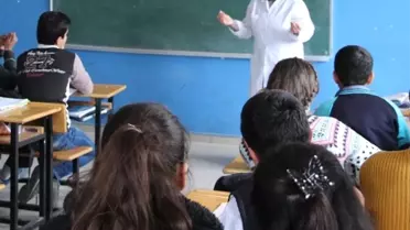 Din Kültürü ve Ahlak Bilgisi Öğretim Programları Askıya Çıkarıldı