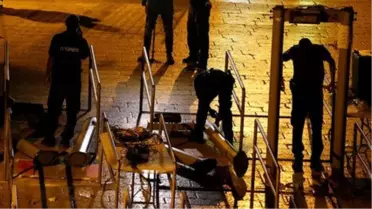 İsrail Mescid-i Aksa'da Geri Adım Attı