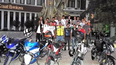 Altın Elbiseli Adam' Çeşme'de Anıldı