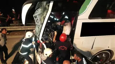 Kahramanmaraş'ta Otobüs Tıra Çarptı: 1 Ölü, 26 Yaralı
