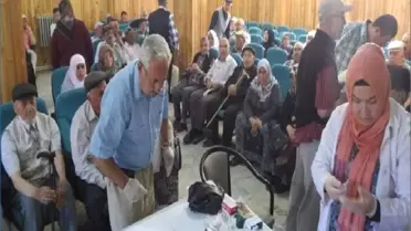 Sandıklı'da Hacı Adaylarına Menenjit Aşısı Yapıldı