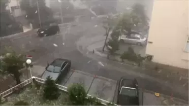 İstanbul'da Fırtına ve Dolu Hayatı Felç Etti