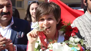 Olimpiyat Şampiyonu Elif Yenigün Eskişehir'de Coşkuyla Karşılandı