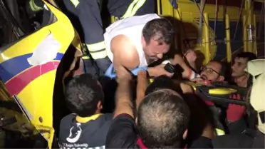 Saman Yüklü Kamyon, Tır Çarptı: 1 Yaralı