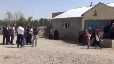 Ağrı'da Kuduz Köpek Dehşeti! Köylüler Korkudan Dışarıya Bile Çıkamıyor