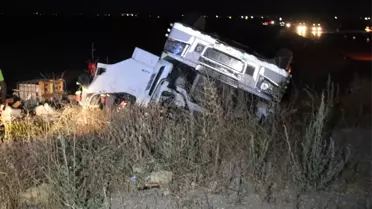 İnşaat Malzemeleri Taşıyan Tır Takla Attı: 1 Ölü, 1 Yaralı
