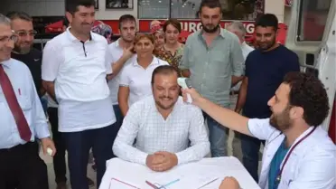 Milletvekili Öz Kızılay'a Kan Bağışında Bulundu