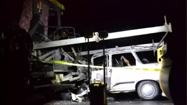 Manisa'da Trafiğe Kapalı Yolda Kaza: 3 Kişi Yanarak Öldü