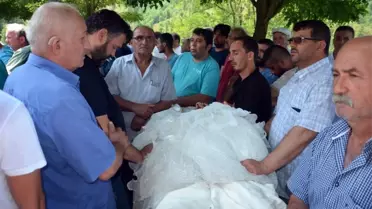 Kazada Hayatını Kaybeden 5 Kişi Son Yolculuğuna Uğurlandı