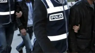 Polise 'Zümrüt' ve 'Yakut' Satmaya Çalışan 2 Kişi Yakalandı