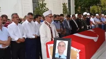 Trafik Kazasında Hayatını Kaybeden Polis Toprağa Verildi