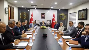 Vali Kamçı: 'Kayserispor, Takımı ve Taraftarıyla En Centilmen Takım Olmalı'