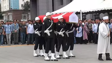 İstanbul Şehidi İçin Tören