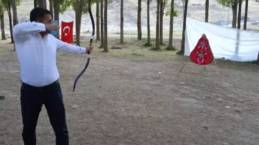 Ahlatlı Gençler, 'Ya Hak' Diyerek Yaylara Asıldı