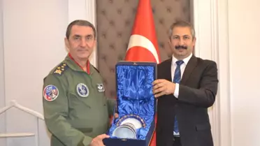 Orgeneral Küçükakyüz'den Veda Ziyareti