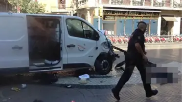 Barselona'da Bir Minibüs Yayaları Ezdi (9)
